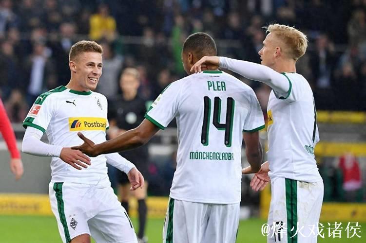 门兴格拉德巴赫对阵沃尔夫斯堡：雷纳与尼科-埃尔表现解析